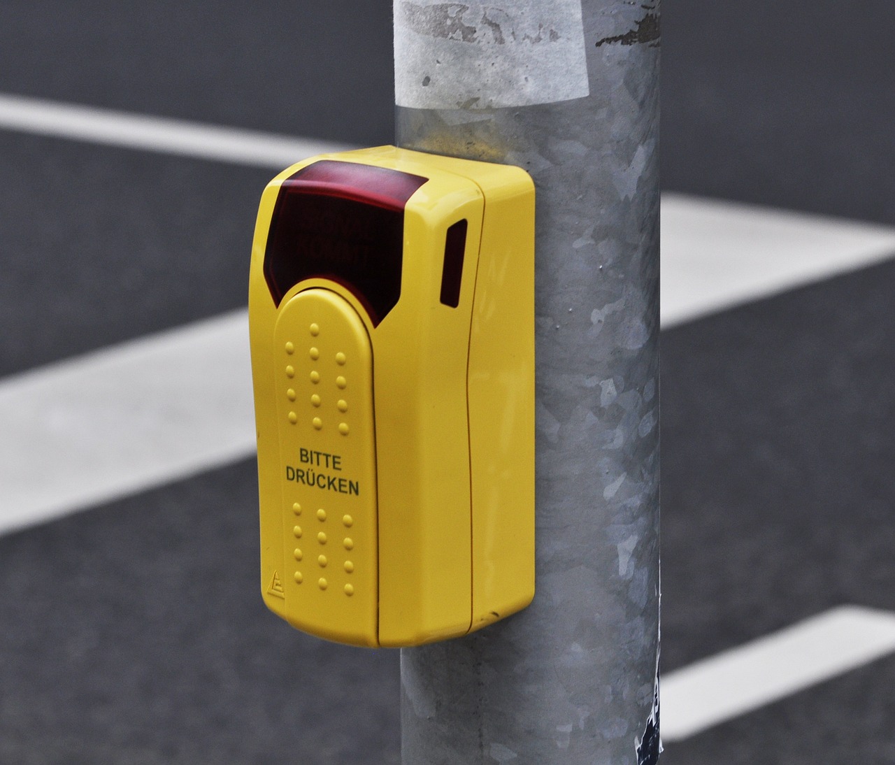 交警開道動態(tài)，城市交通安全的新篇章開啟